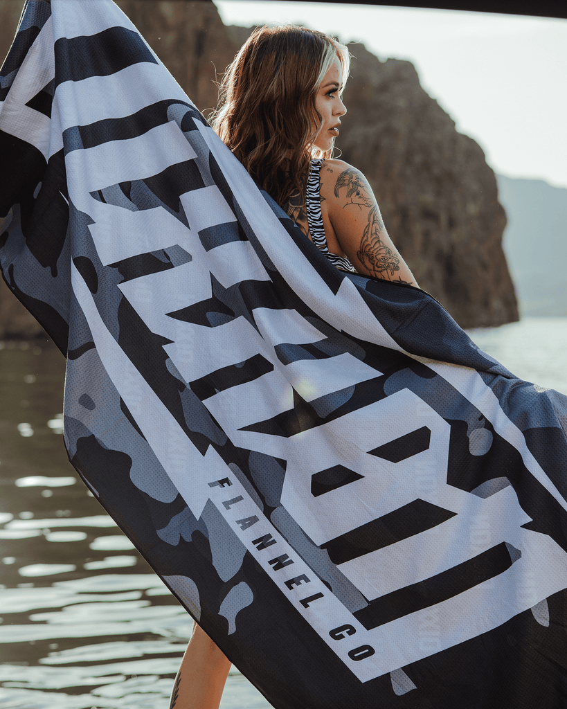 Black Camo Bolt Quick Dry Beach Towel - Dixxon Flannel Co.