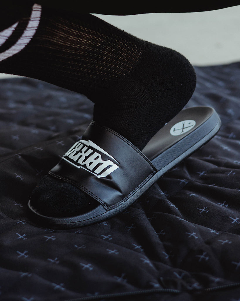 Bolt Slides - White & Black - Dixxon Flannel Co.