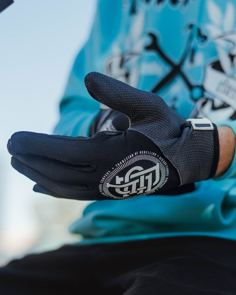 Insignia Moto Gloves - Dixxon Flannel Co.